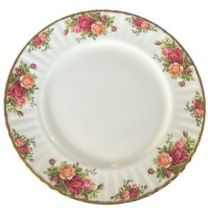 DINNER PLATE OLD COUNTRY ROSES 1962 ROYAL ALBERT BONE CHINA ENGLAND VINTAGE